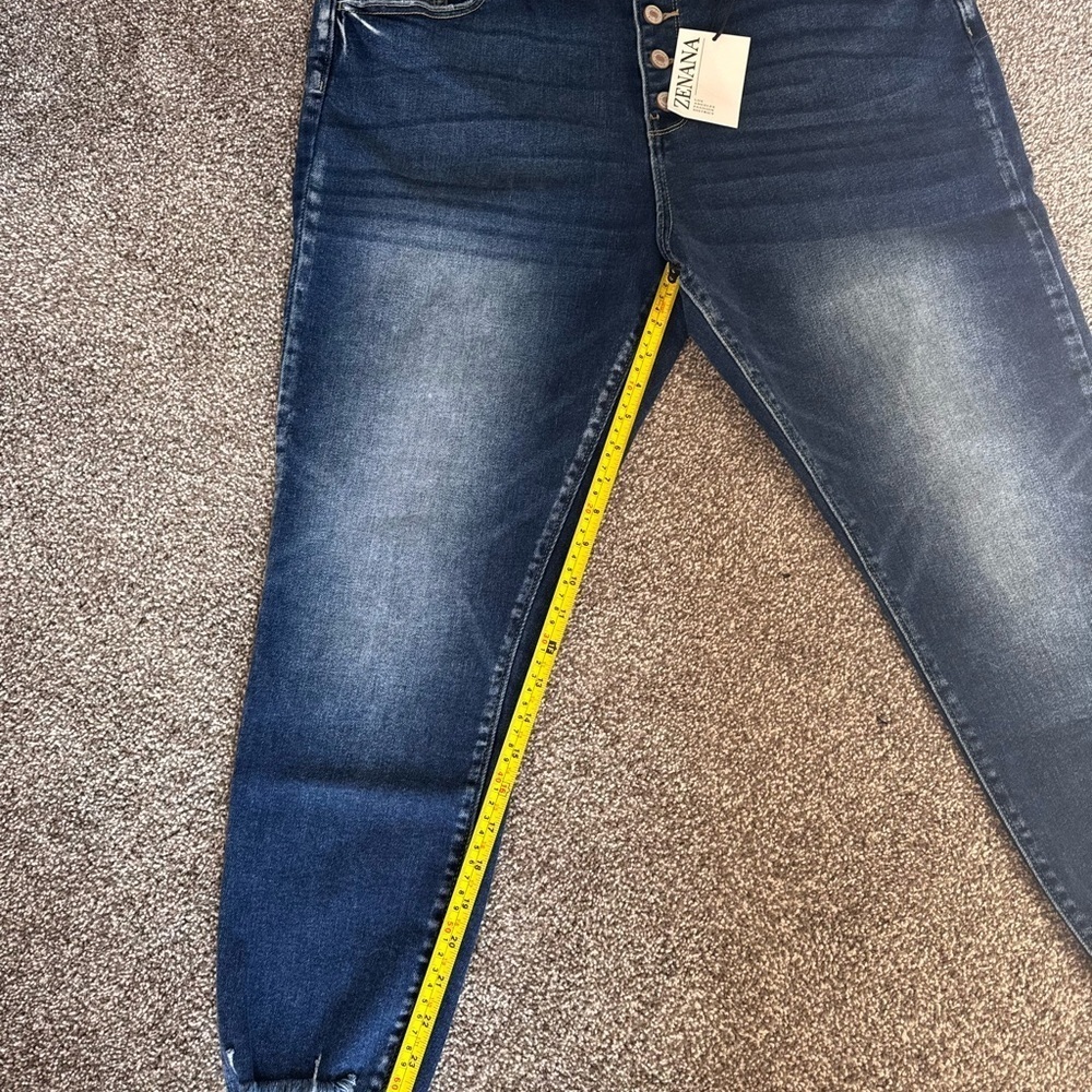 Zenana Button Fly Dark Wash Raw Hem Skinny Jeans – Size 36 NWT - Picture 6 of 6